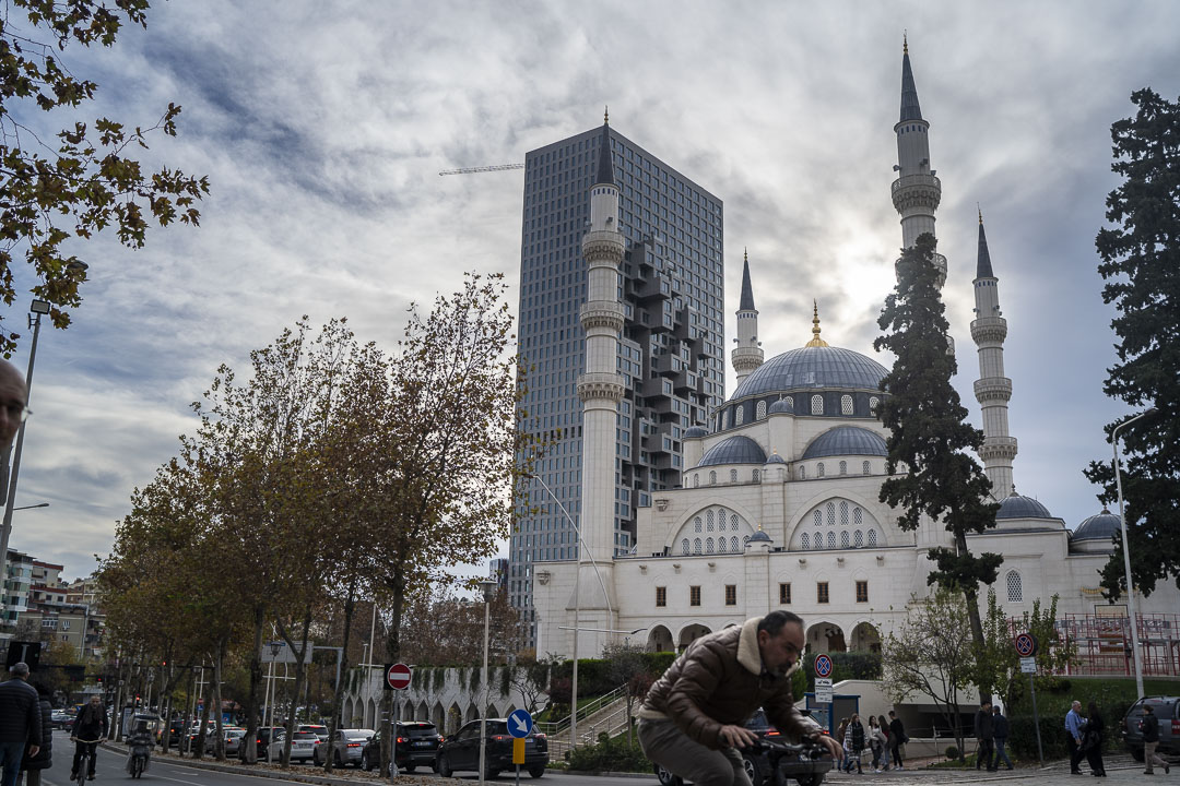 Tirana, Albanie. @helene_decaestecker